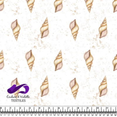 Motif de coquillages sur fond clair et marqué