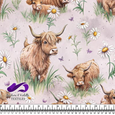 Motif de Vaches des Highlands et Marguerites